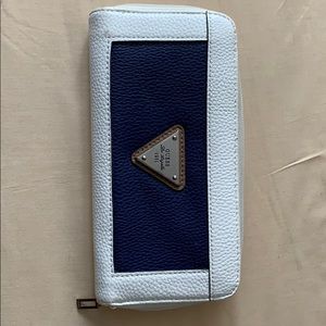 Guess wallet